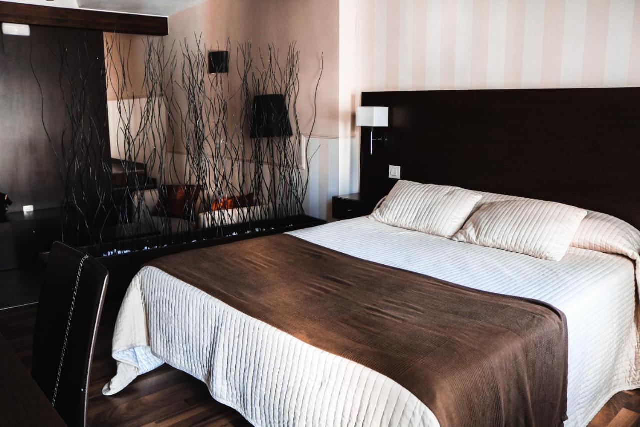 Hotel Rural Plaza Mayor チンチョン エクステリア 写真